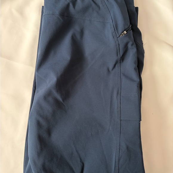 Eddie Bauer Women’s Size 4 Trail Pants Navy Cargo Pockets Hiking Outdoor Stretch - Picture 12 of 15